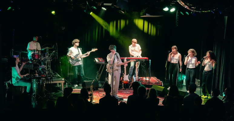 Zuoz Globe Sounds: Gianni Tschenett with large ensemble