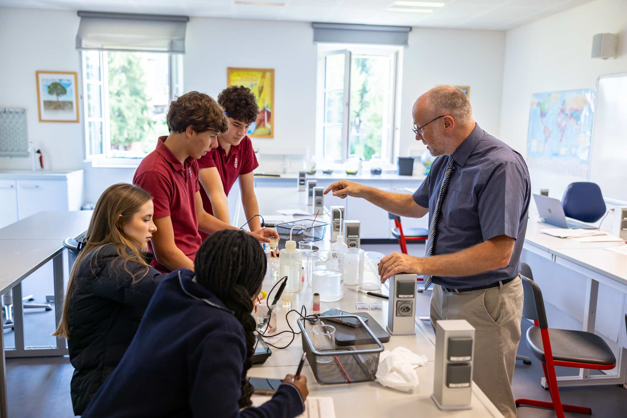 Faculty Feature: Dr. Tom Jenner - Edelweiss Panorama International