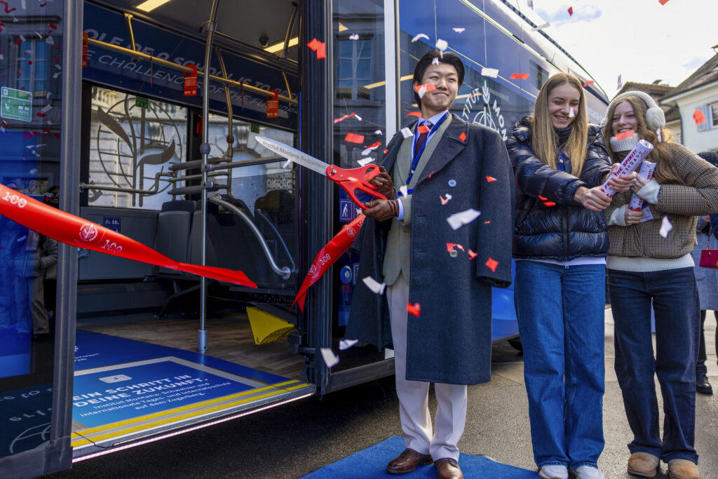 Institut Montana Zugerberg Unveils 100-Year Jubilee Bus: A Milestone in Community Partnership and Sustainability