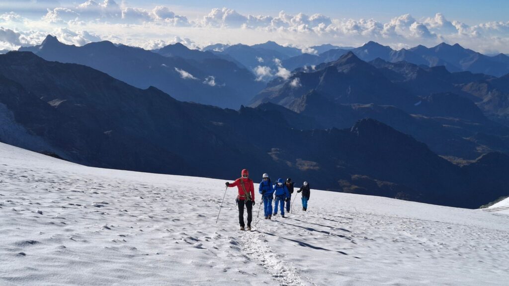 Grade 11 Students Embark on Their First Alpine Expedition of the Year